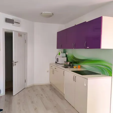 2 Bedroom Flat In