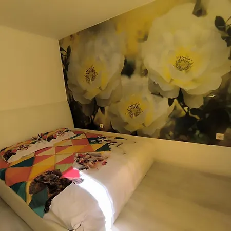 2 Bedroom Flat In *